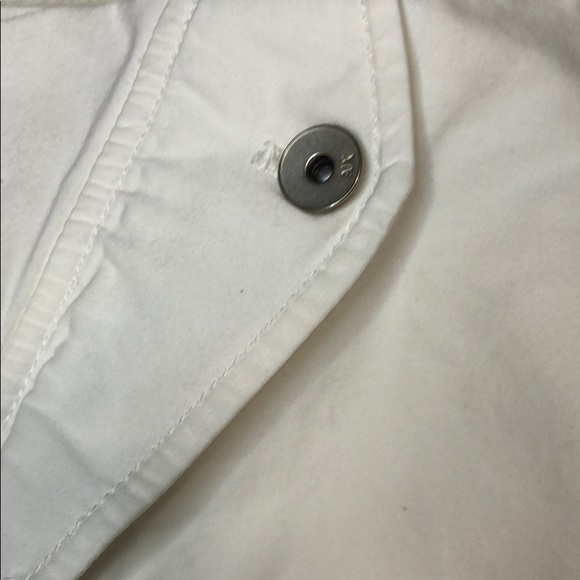 Armani Exchange White Capris Pant Zipper Button 2 - Picture 8 of 16